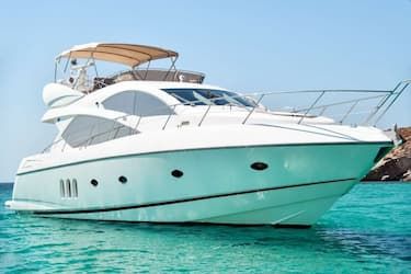 day cruise Ios, day charter Ios, Cyclades yachting