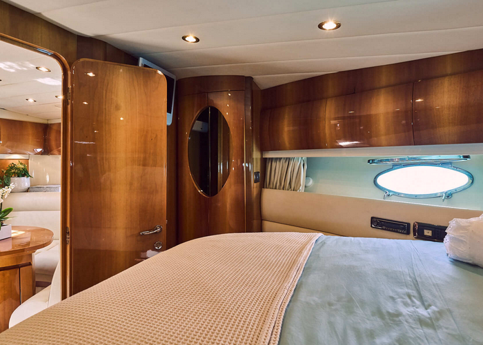 boat accommodation, yacht accommodation, Mykonos boat cruise