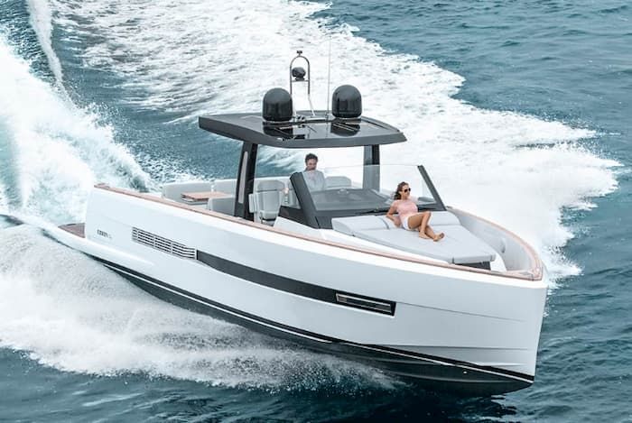 Santorini yacht transfers, Mykonos yacht transfers, boat rental Santorini